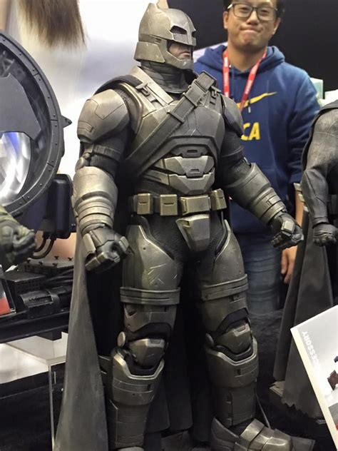 Hot Toys Batman V Superman Batman Armor Batman V Batman