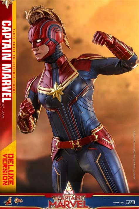 Hot Toys MMS Captain Marvel Deluxe Version Scale DBeat
