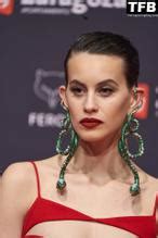 Milena Smit Sexy Seen Braless Showing Off Her Small Tits In A Red Dress At The Feroz Awards In