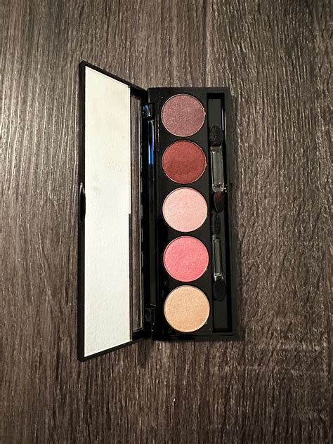 Eyeshadow Palette Kits Every Girl Beauty