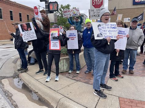 Weekly demonstrations protest Trump administration, provide sense of