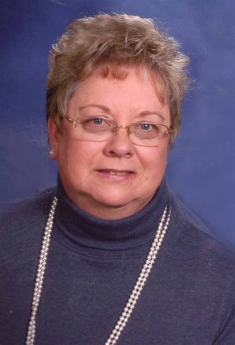 Linda Christine Shoning | Hamiltons Funeral Home