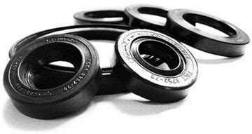 Сальники, манжеты армированные