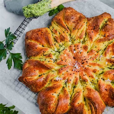 Keto Garlic Star Bread Mad Creations Hub