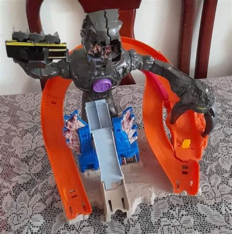 Pista Hot Wheels Rara Ataque Do Carzilla Original Mattel Conforme Fotos Brinquedo Mattel Usado