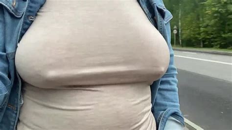 BBW Mama Flashes Boobs Outdoors Gets Caught Fucks In Public XXXshake Video