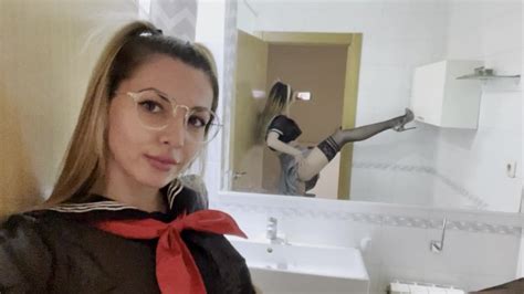 Deepthroat And Dildo Ride On The Crystal Table Pornhub