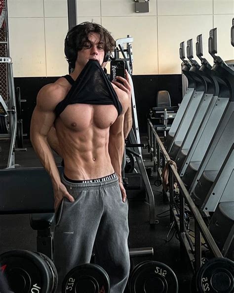 Douglas Nickle On Instagram Gym Guys Gym Boy Gym Inspiration