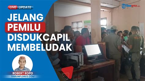 Warga Membeludak Di Kantor Dukcapil Manggarai Timur Untuk Rekam E Ktp