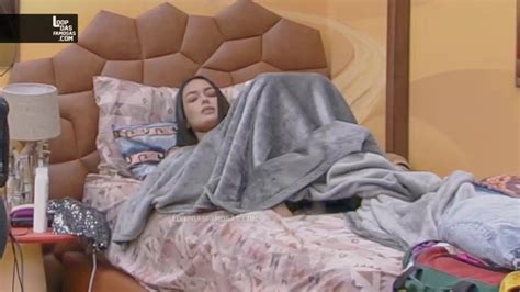 Participant Larissa BBB23 Showing Her Pussy Live On Big Brother Brasil 2023 Cnn Amador