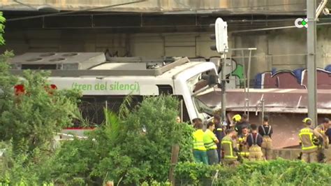 Un Fallecido Y Heridos En El Choque De Dos Trenes En Barcelona