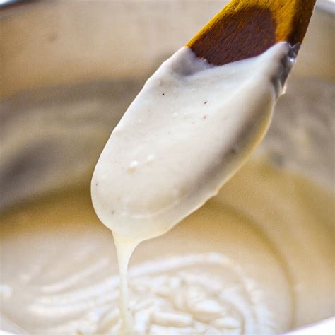 Béchamel Sauce - UncomplicatedChef