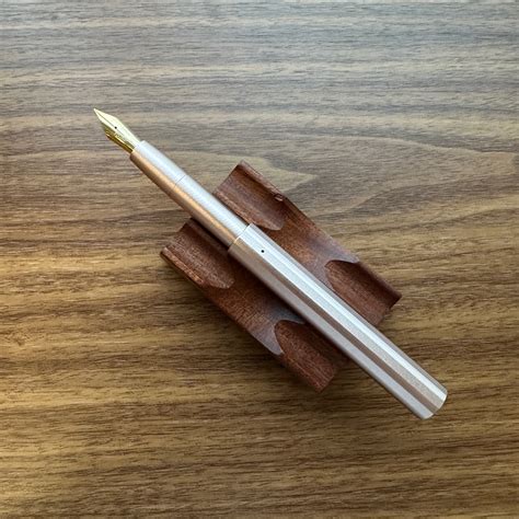 toms studio  studio pocket fountain   gentleman stationer