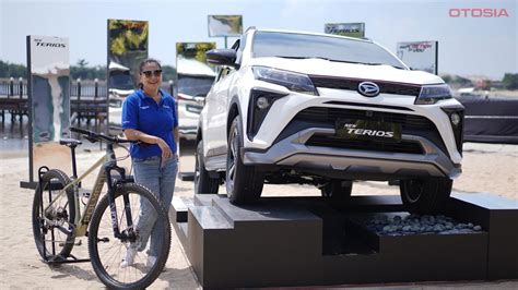 New Terios Punya Varian Custom Dan ADS Daihatsu Bandingkan Dengan