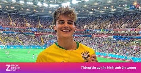 Hot boy ở khán đài được tìm kiếm sau trận Brazil Thụy Sĩ là ai Gương mặt trẻ ZNEWS VN