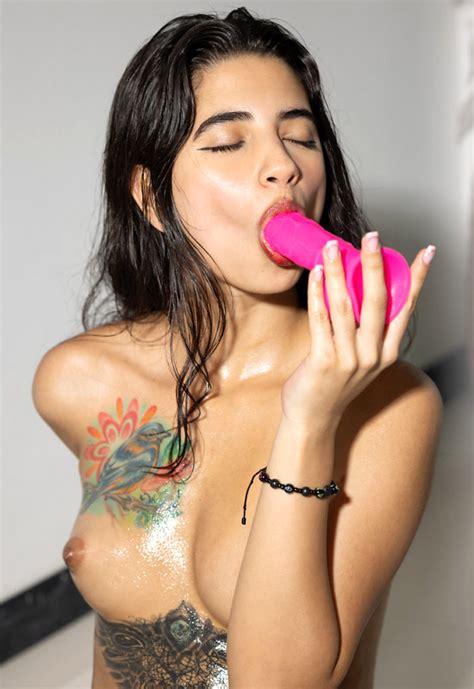 Watch4Beauty Nude Pics Erotic Beauties