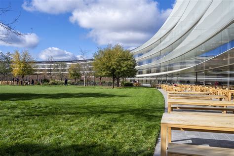 apple lanca iphone   partir de   mil aparelho de entrada