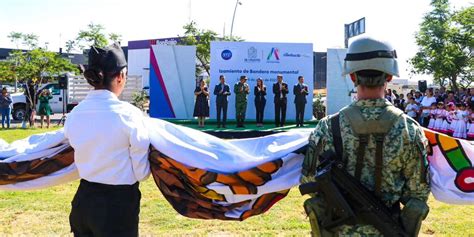 Actos cívicos recuerdan historia de México a nuevas generaciones