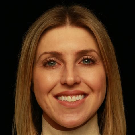 Danielle Long Amazon Linkedin