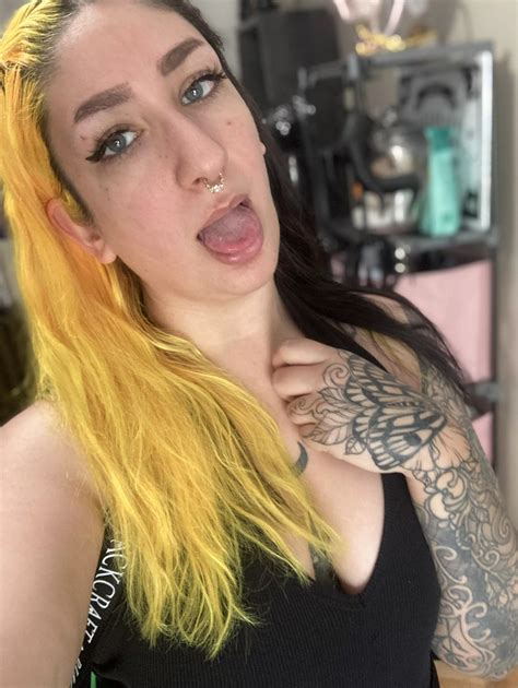 Good Morning Nudes Hotgirlswithtattoos NUDE PICS ORG