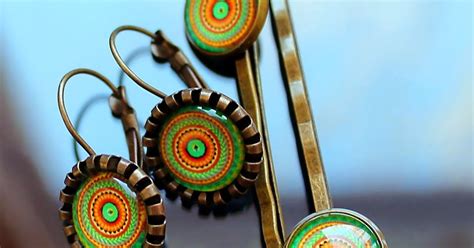 Авторская бижутерия: Серьги и заколки "Зеленые глазки"