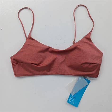 H M Bikini Top Women S Fashion Swimwear Bikinis Swimsuits On Carousell