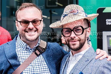 Happy Smart Gay Couple Cazoo Epsom Derby 이미지 1401134665 게티이미지뱅크