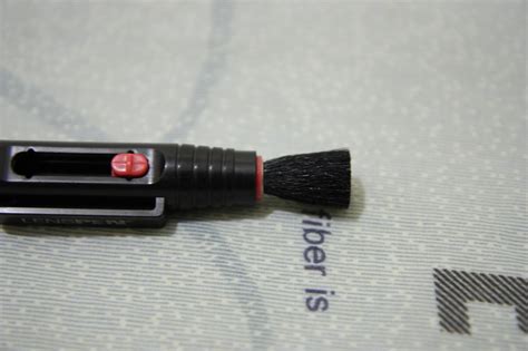 利拉克的格納庫: [開箱文] LENSPEN LP-1鏡頭擦拭筆