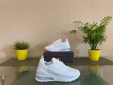 Мужские кроссовки Nike Air Max 270 (белые) стильные текстильные кроссы ...