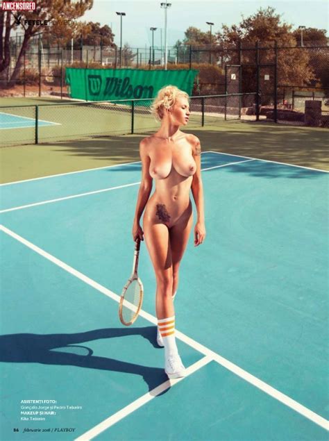 Playboy Magazine Romania nude pics página 1