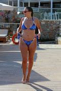 Swimwear Imogen Thomas Showing Off Her Curves In A Bikini Next To The Pool Magnisia