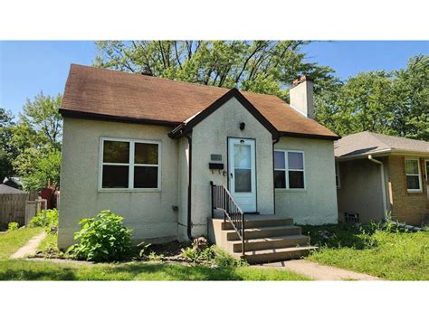 3321 Beard Avenue N Robbinsdale Mn 55422 Mls 6420700 Edina Realty