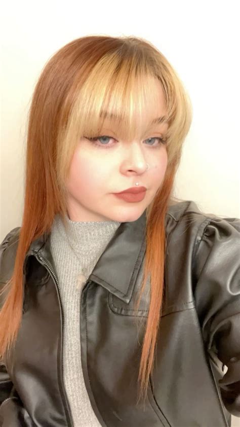 Ginger With Blonde Bangs Curly Hair Styles Blonde Hair With Bangs Highlights Brown Hair