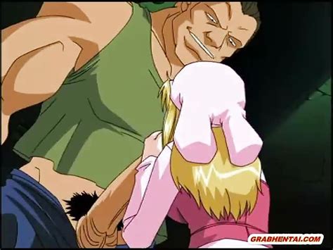 Une blonde aux gros seins dans un animé Porn300