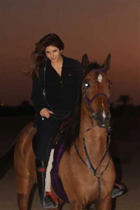 3 Hot Sexy Mariam Mohammad Bikini Pics