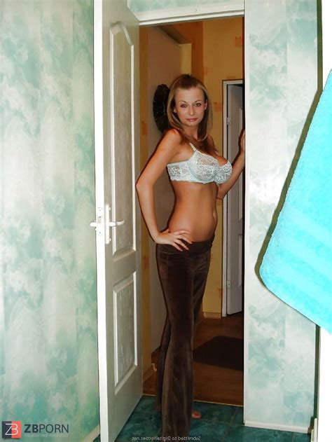Femmes In Undergarments Hooter Sling Pics ZB Porn