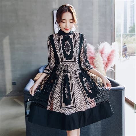 2017 Elegant Lace Dress Antumn Korean Fashion Sexy Hot Party Dress Knee Length Vintage Sweet