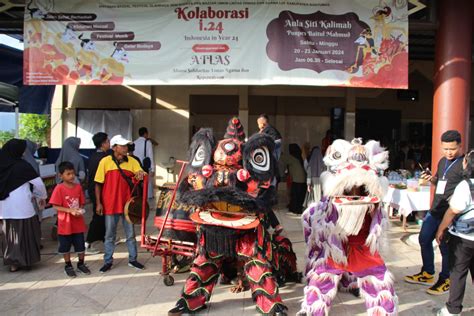 Wujudkan Toleransi Antarumat Beragama Barongsai Tampil Di Ponpes