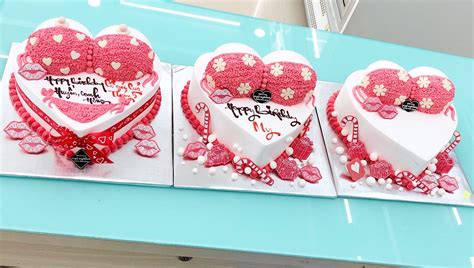 Bánh kem ngộ nghĩnh 18 tạo hình cặp ngực mặc bikini đỏ sexy độc đáo Bánh Kem Ngộ Nghĩnh