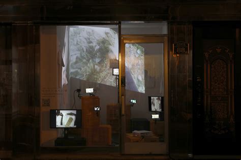 Live A Night Visible To The Naked Eye