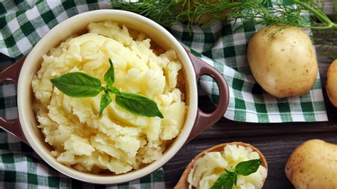 Purê de batata simples e fácil veja o modo de preparo completo