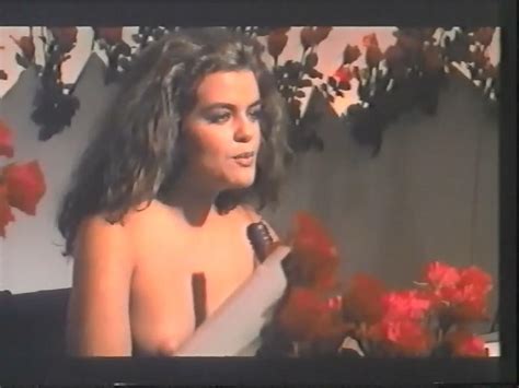 Naked Laura Conti In L Escot