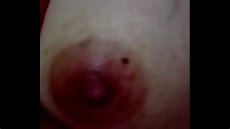 Mostrando Sus Ricos Pechos XVIDEOS