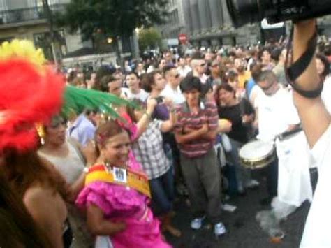 MARINERA PERUANA Y LAS TRAVESTIS EN ORGULLO GAY 2010 MADRID YouTube