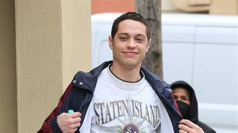 Pete Davidson Jenna Ortega An Unveiling Journey Wi Spotlight