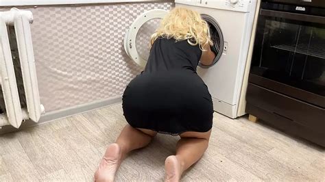 Vio a una sexy milf madura cuando estaba de rodillas y decidió tener sexo anal xHamster