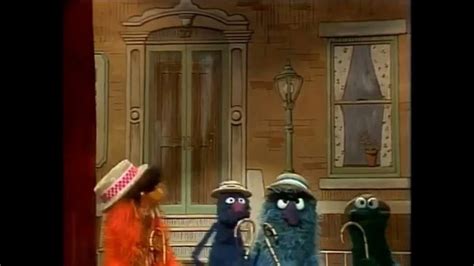 Plaza Sésamo Sesame Street Fuzzy And Blue Latin Spanish Youtube