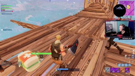 Tfue Ends Up In Final Circle With 80 Players Chaos Fortnite Youtube