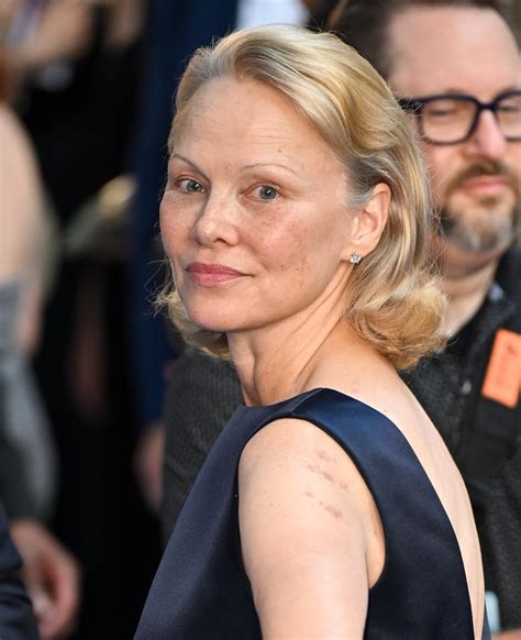 Why Doesn't Pamela Anderson Wear Makeup? Quotes About Her Natural Look