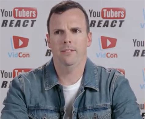 Papa Bee The Fine Bros Wiki Fandom